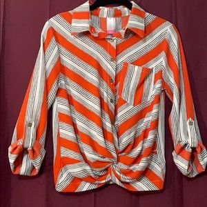 Women’s No Boundaries Collared Chevron Top - XS